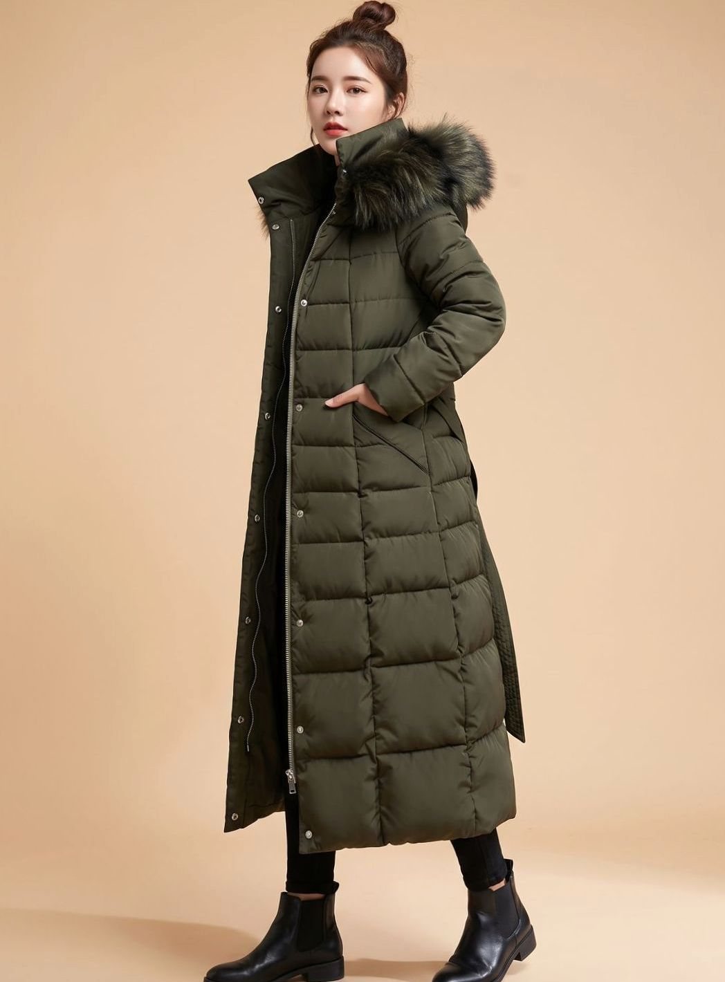 Ellen | Exklusiver langer Puffer-Mantel für Damen mit Kapuze und luxuriösen Pelzdetails